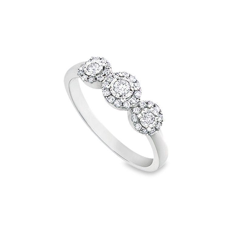 Sparkiling Diamond 0.25TDW Halo Ring in 10K White Gold