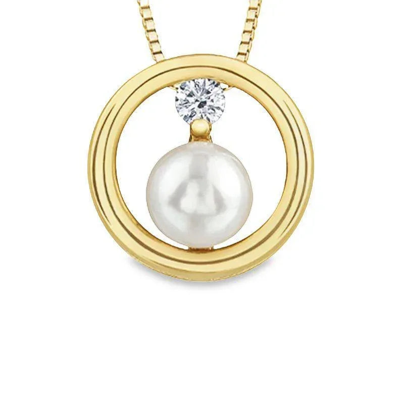 10K Yellow Gold 0.06CT Canadian Diamond &amp; 5.5mm Freshwater Pearl Necklace