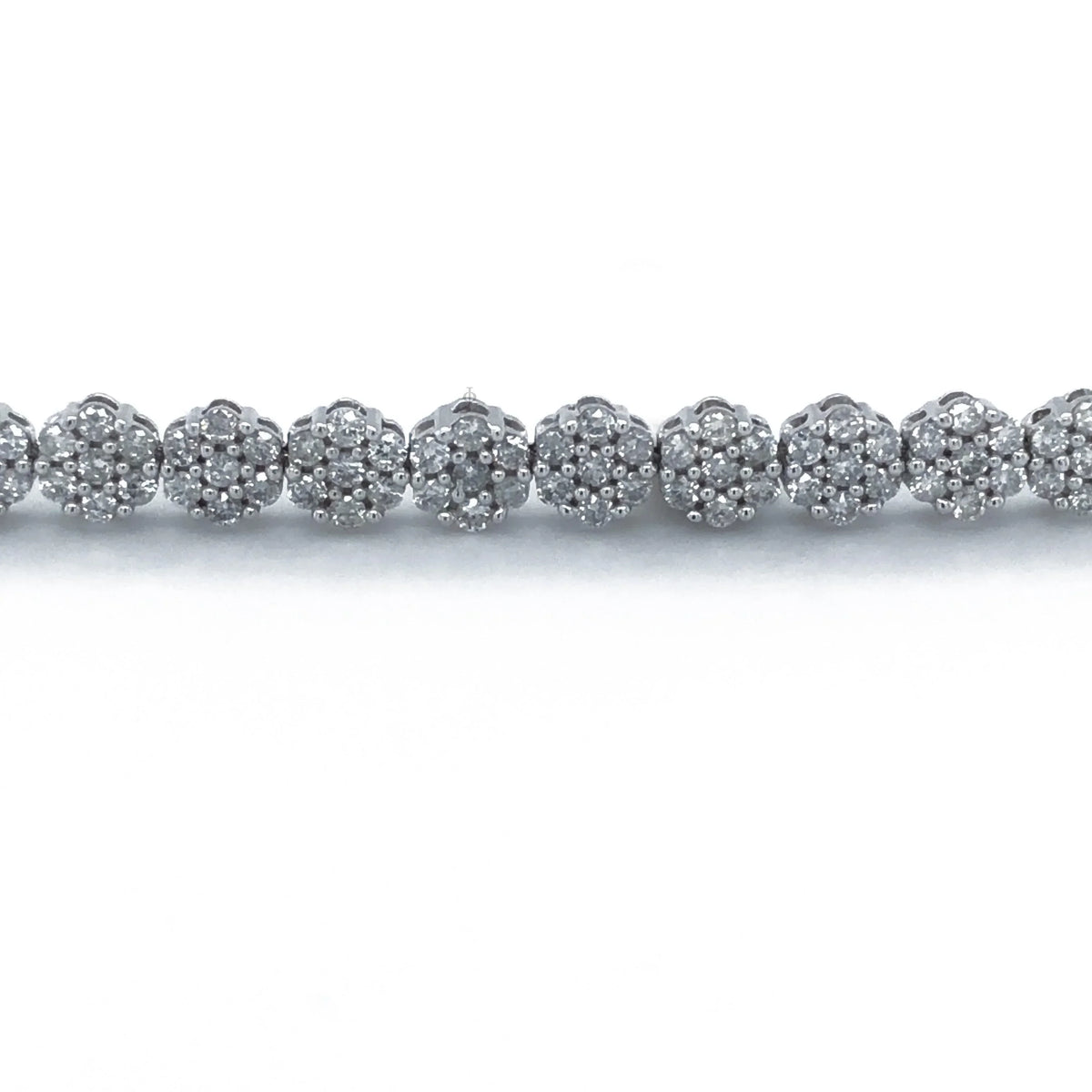 10K White Gold 3.00TDW Diamond Illusion Flower Tennis Bracelet